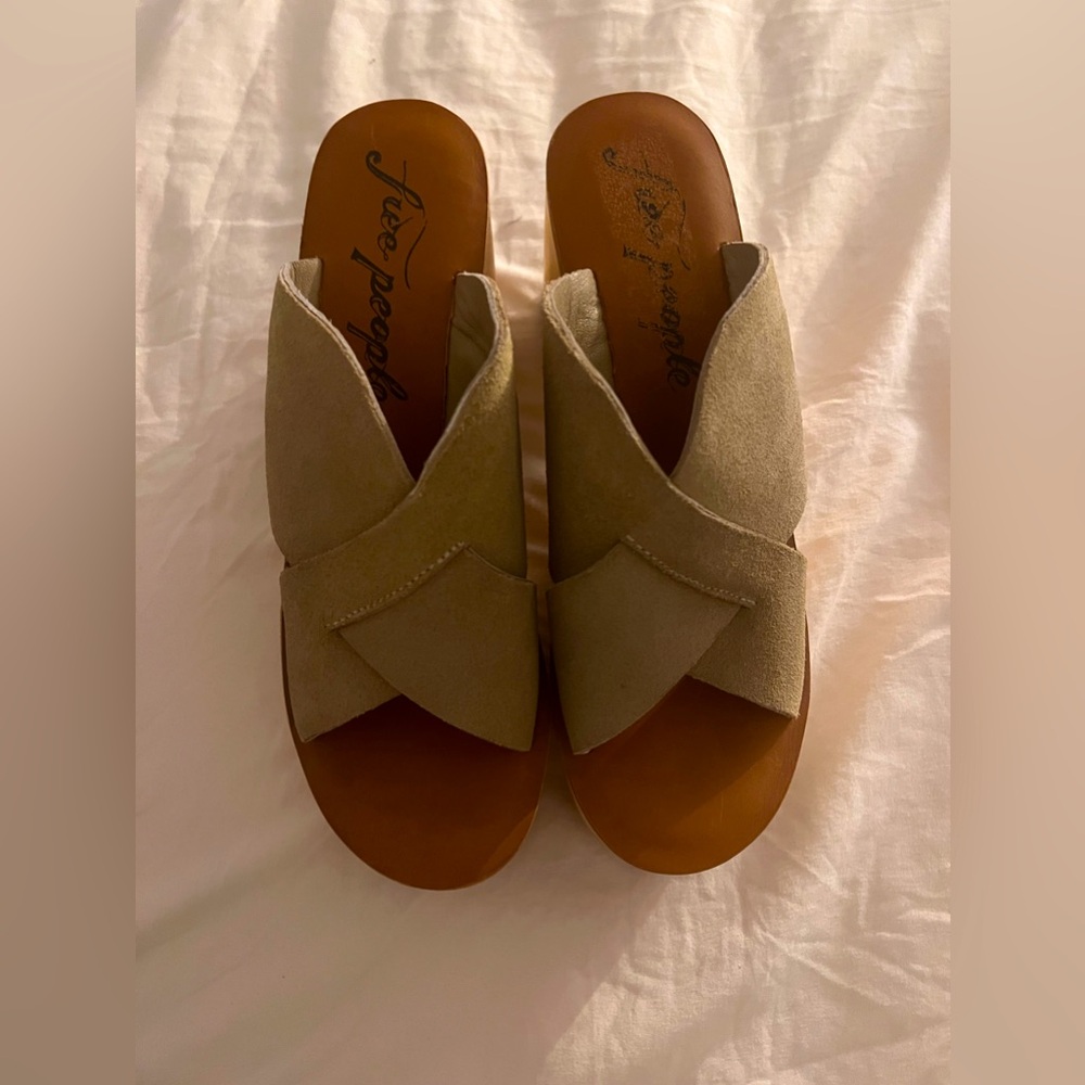Free People Womens Kora Taupe Slip On Slides Clogs Suede Platform Sandal 8/EU 38